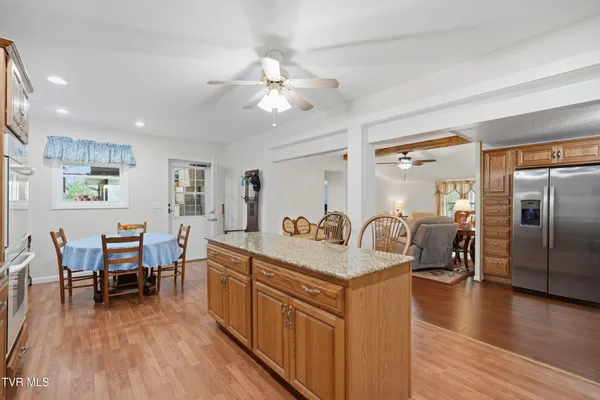 $369,999 | 7209 Hunsucker Road, Norton, VA 24273