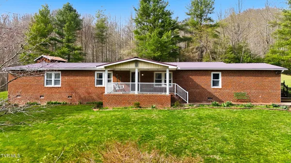 $369,999 | 7209 Hunsucker Road, Norton, VA 24273