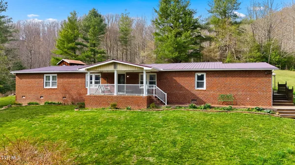 $369,999 | 7209 Hunsucker Road, Norton, VA 24273