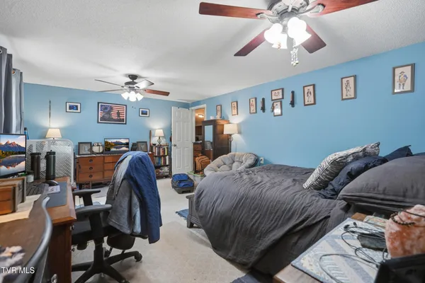 $369,999 | 7209 Hunsucker Road, Norton, VA 24273