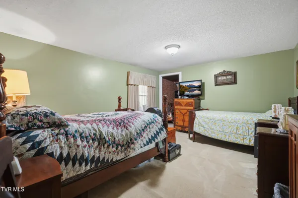 $369,999 | 7209 Hunsucker Road, Norton, VA 24273
