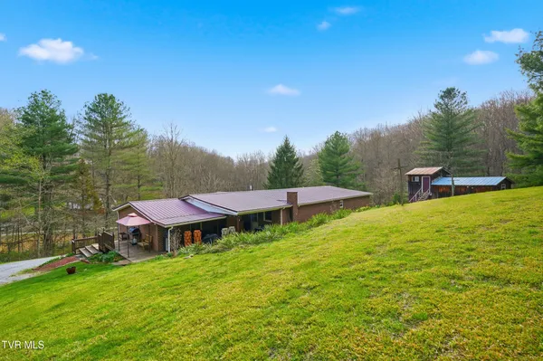 $369,999 | 7209 Hunsucker Road, Norton, VA 24273