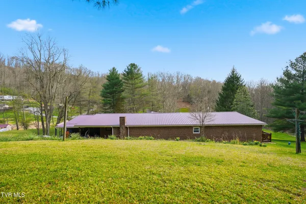 $369,999 | 7209 Hunsucker Road, Norton, VA 24273