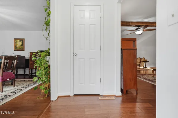 $369,999 | 7209 Hunsucker Road, Norton, VA 24273