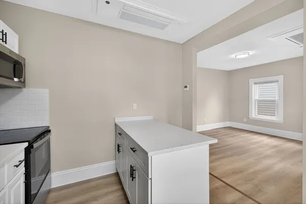 $2,850 | 91 Francis Street, Unit 2, Everett, MA 02149