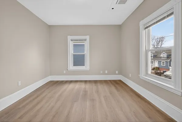 $2,850 | 91 Francis Street, Unit 2, Everett, MA 02149