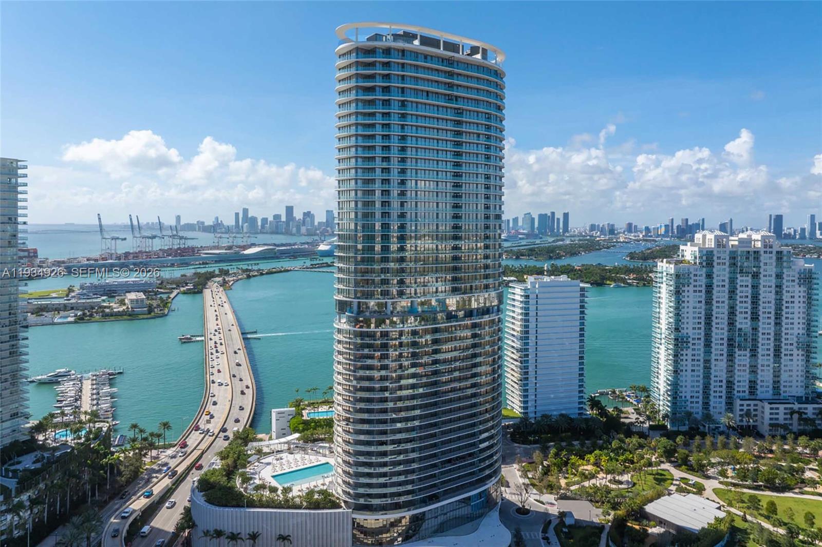 500 Alton Road, Unit 3905 Miami Beach, FL 33139 - Photo 4 of 35