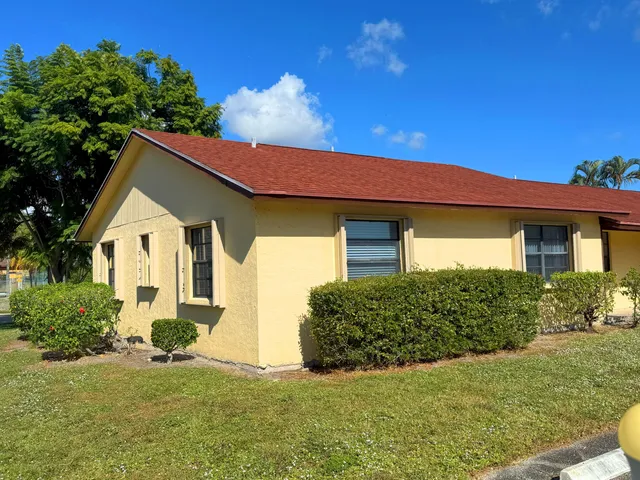 $2,000 | 440 Glenwood Drive, West Palm Beach, FL 33415