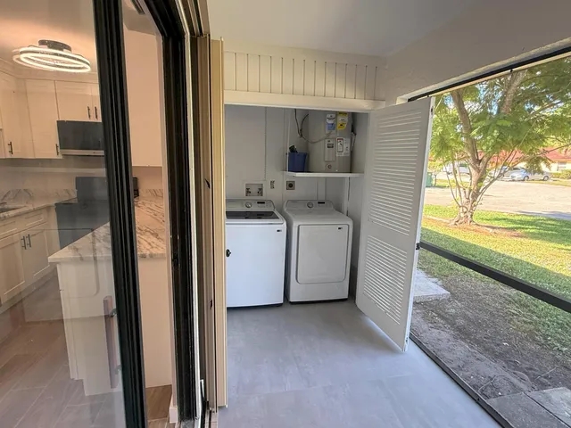 $2,000 | 440 Glenwood Drive, West Palm Beach, FL 33415