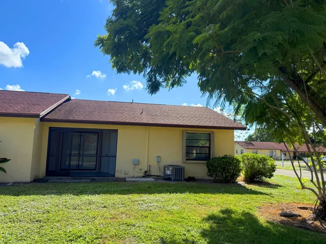 $2,000 | 440 Glenwood Drive, West Palm Beach, FL 33415