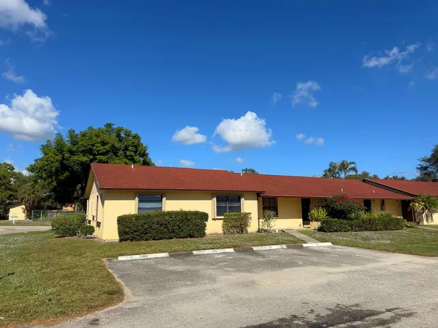 $2,000 | 440 Glenwood Drive, West Palm Beach, FL 33415