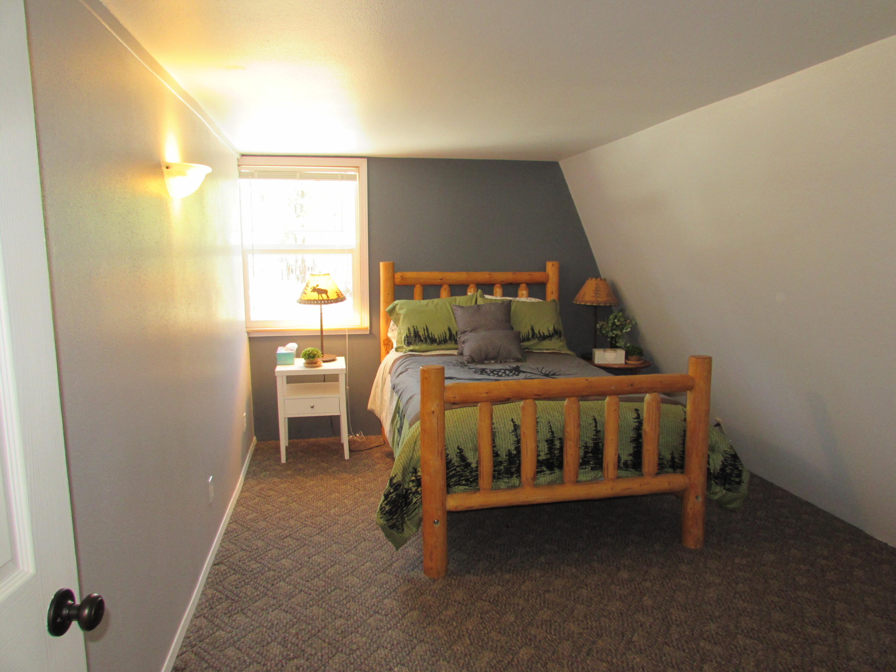 152168 Conestoga Road La Pine, OR 97739 - Photo 27 of 36 Upstairs Bedroom #4