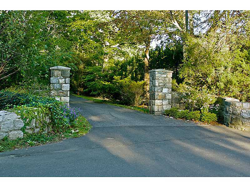 100 Club Road Riverside, CT 06878 - Photo 4 of 7 Additional Photo