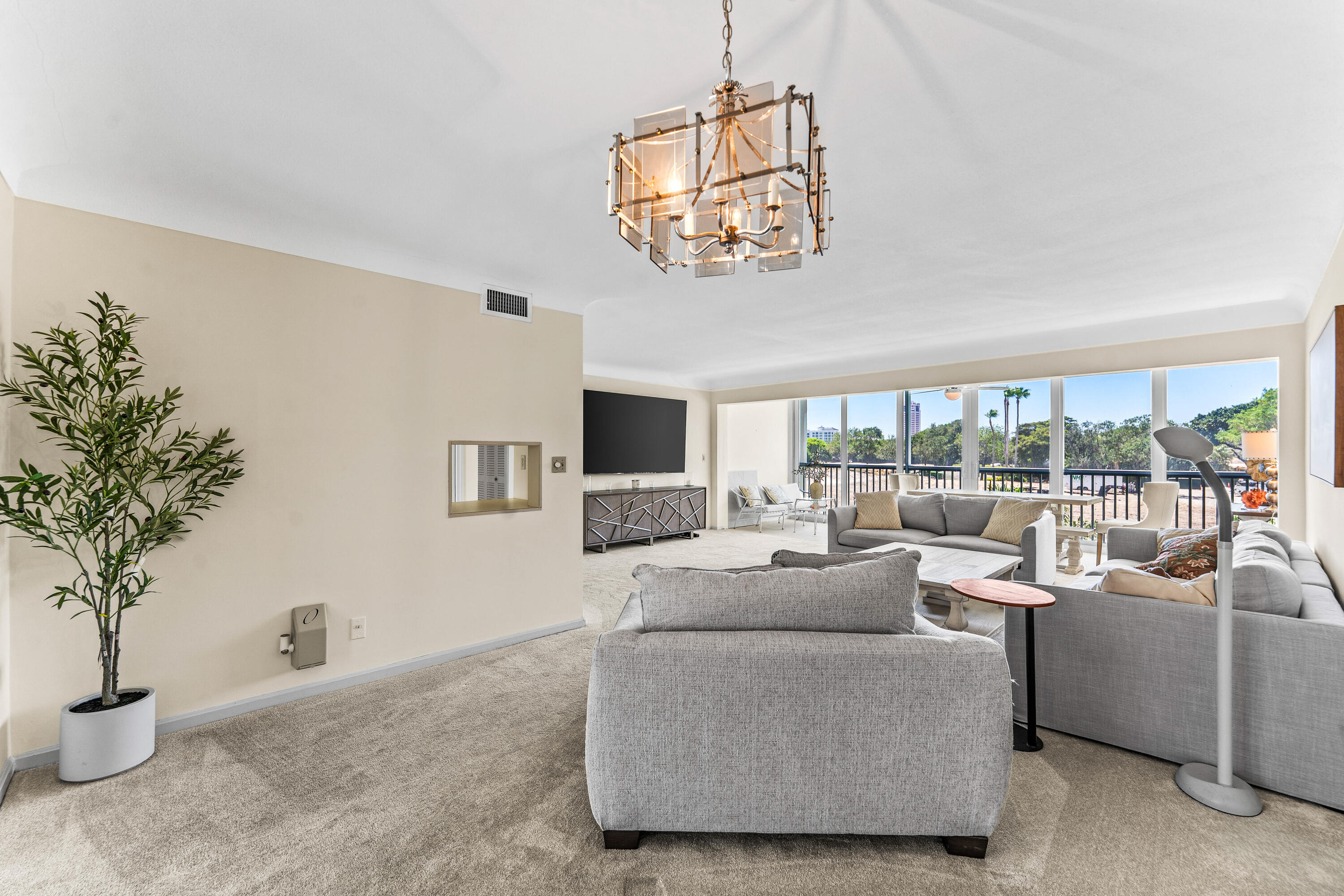 300 East Royal Palm Road, Unit 340 Boca Raton, FL 33432 - Photo 3 of 26 004-300EastRoyalPalmRoad-BocaRaton-FL-33