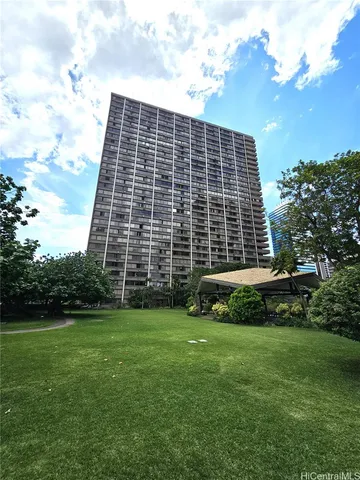 $2,000 | 55 South Kukui Street, Unit D2211, Honolulu, HI 96817
