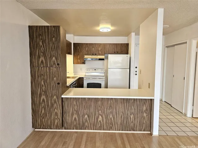 $2,000 | 55 South Kukui Street, Unit D2211, Honolulu, HI 96817