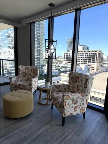 $5,800 | 1 Beach Drive Southeast, Unit 1310, St. Petersburg, FL 33701