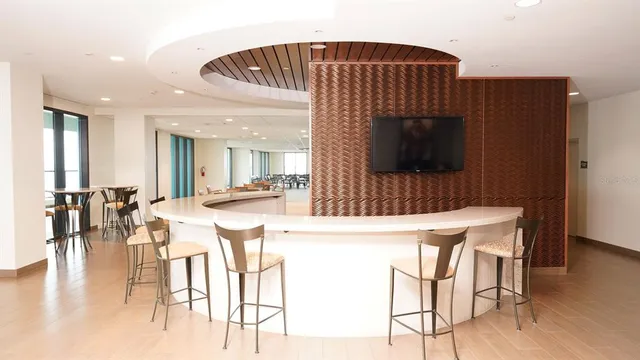 $5,800 | 1 Beach Drive Southeast, Unit 1310, St. Petersburg, FL 33701