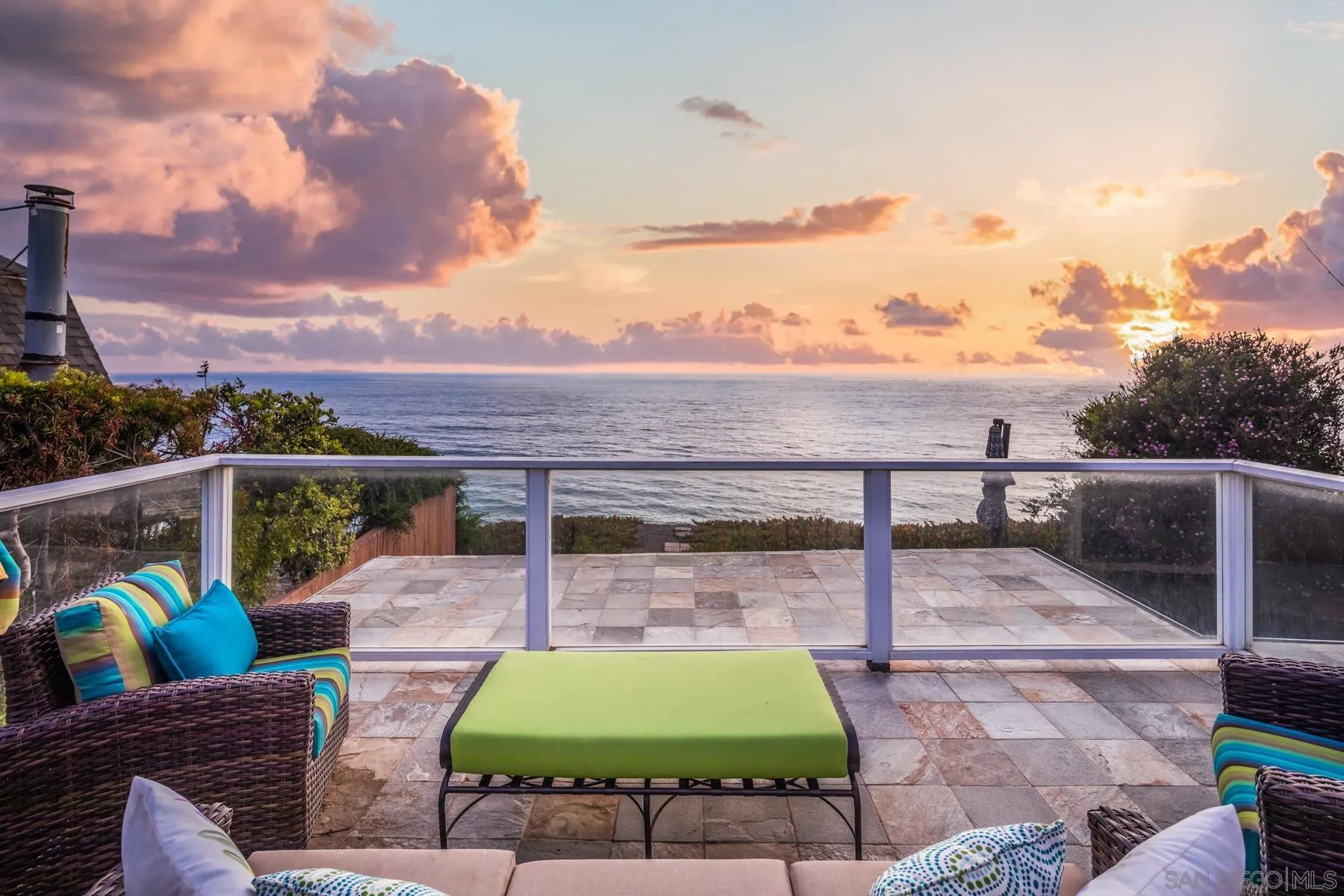 258 Neptune Avenue Encinitas, CA 92024 - Photo 19 of 26 a view of a balcony with chairs