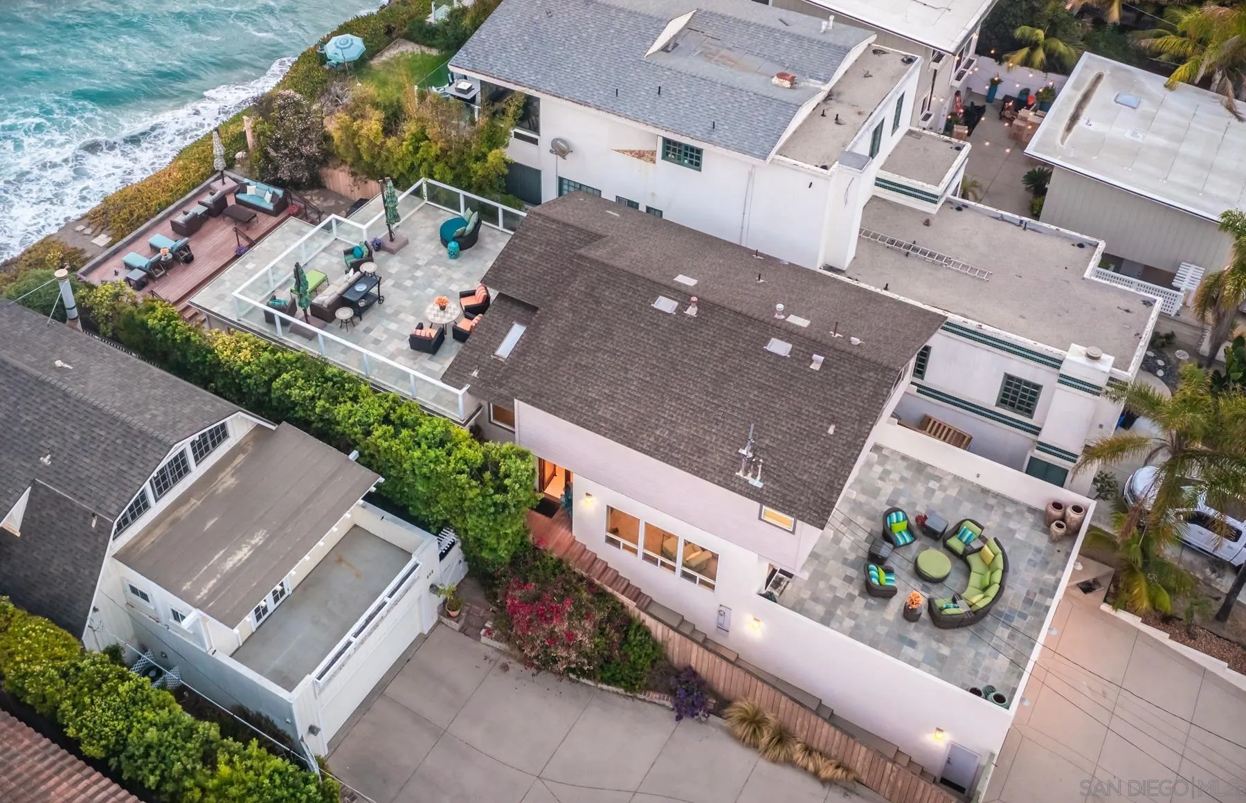258 Neptune Avenue Encinitas, CA 92024 - Photo 26 of 26 an aerial view of a city