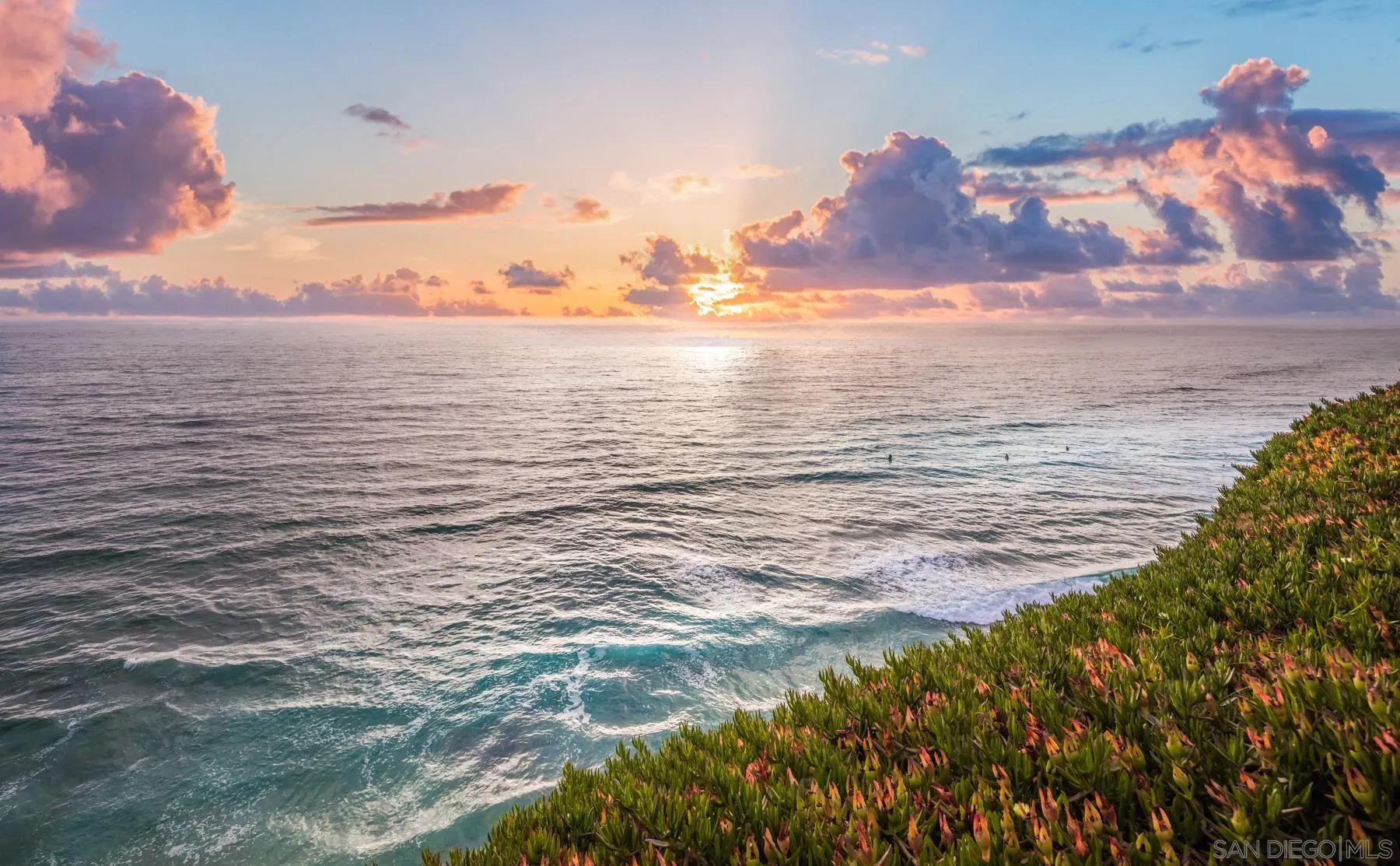 258 Neptune Avenue Encinitas, CA 92024 - Photo 6 of 26 a view of an ocean