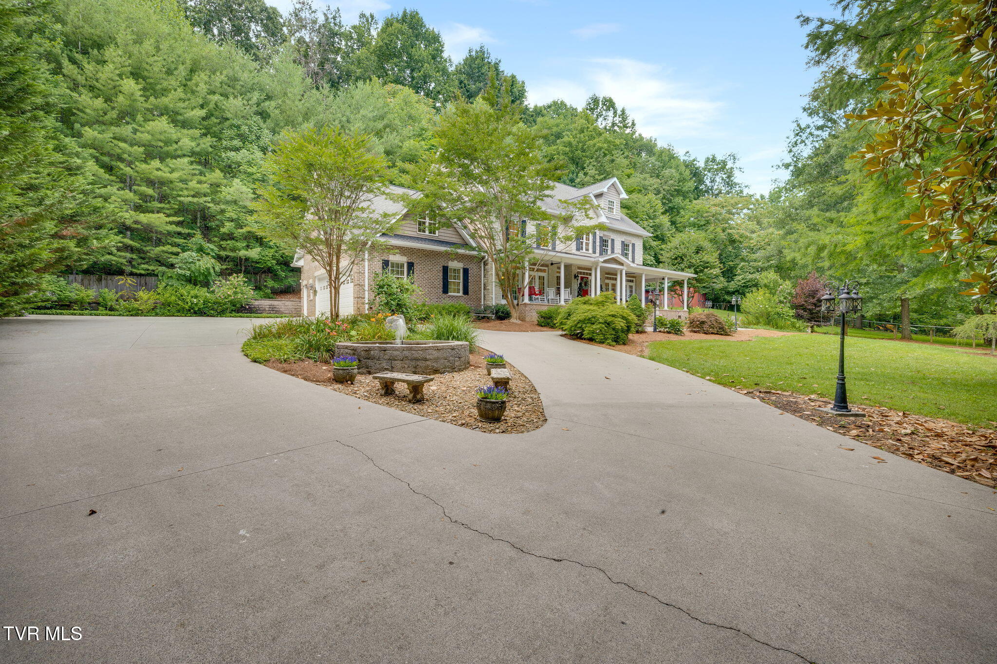 487 Barr Road Blountville, TN 37617 - Photo 6 of 88 002