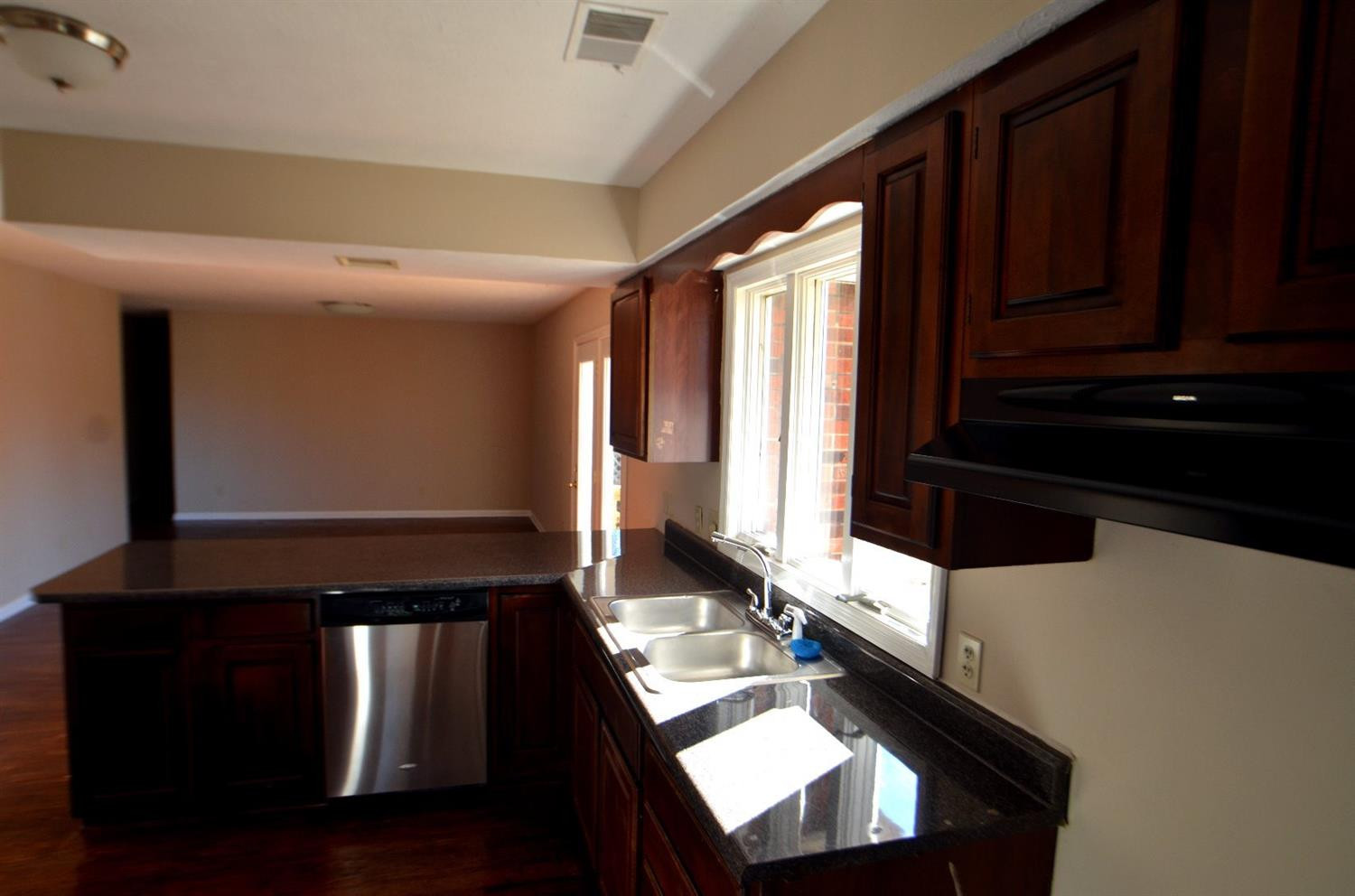 2485 Sand Hill Road Irvine, KY 40336 - Photo 6 of 30 Handy bar top kitchen!