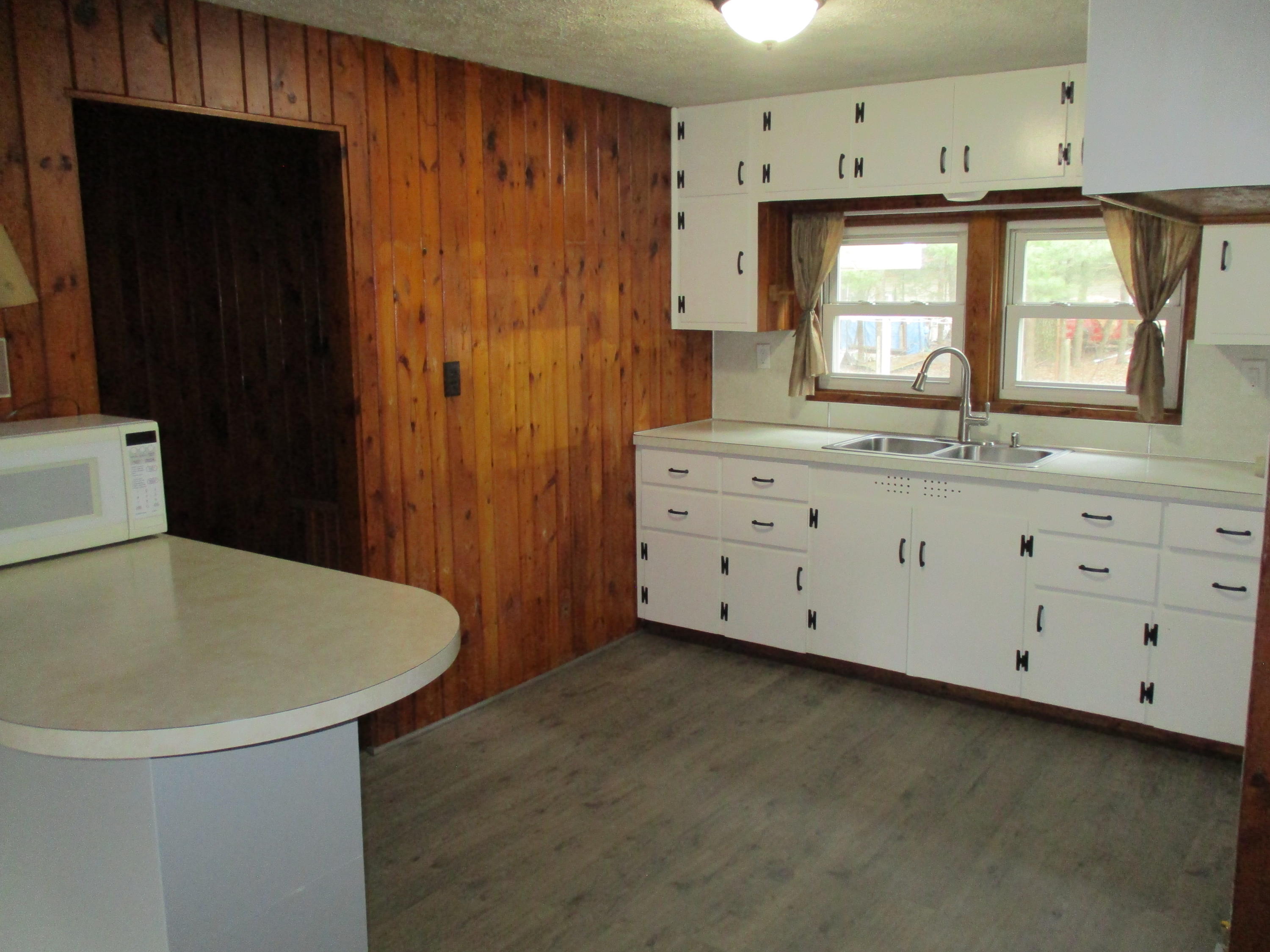 6437 Old Lake Road Grayling, MI 49738 - Photo 8 of 26 Gallery Image 8
