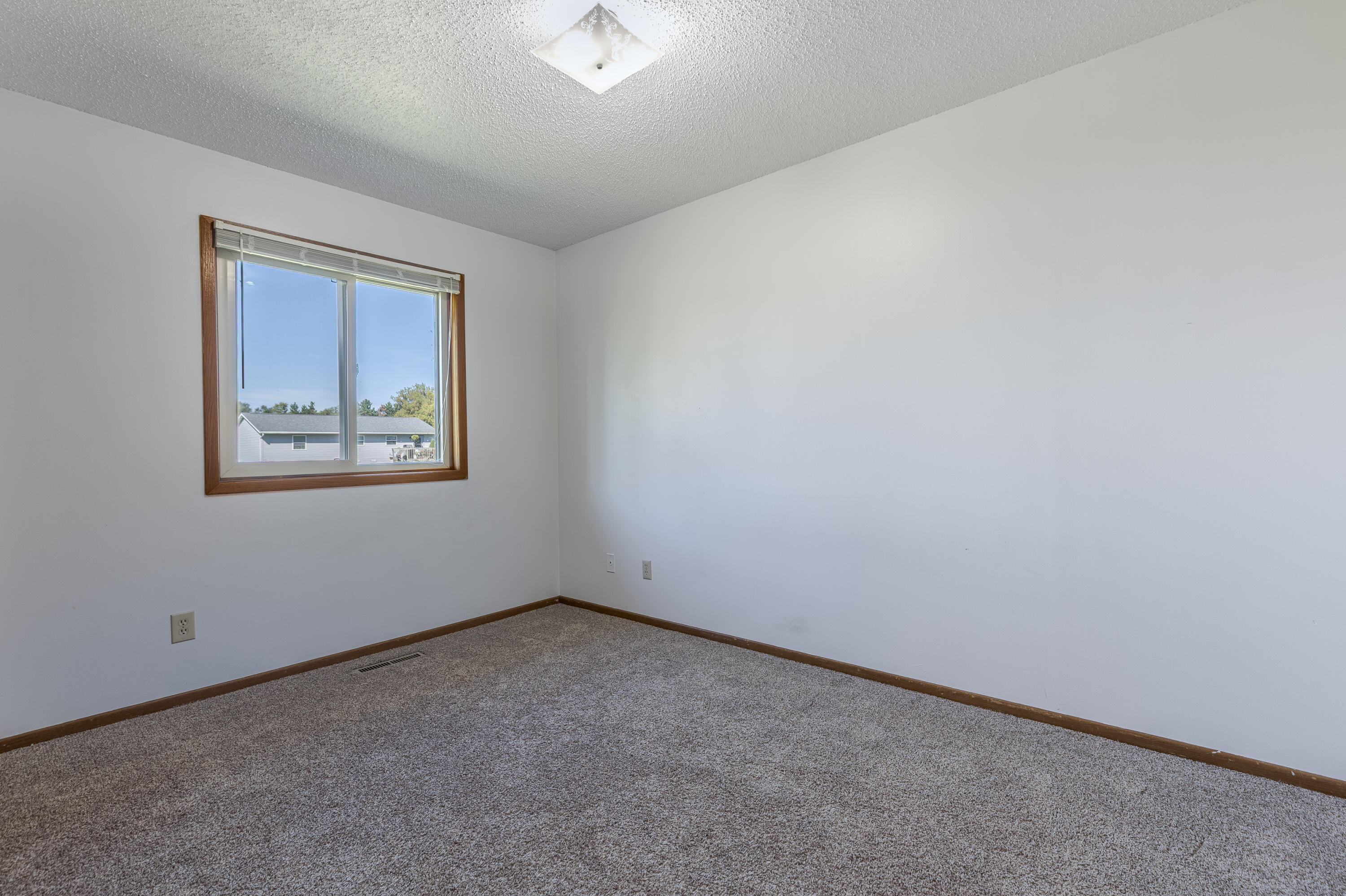800 Randy Road, Unit 800 1/2 Sparta, WI 54656 - Photo 13 of 29 800 Randy-13