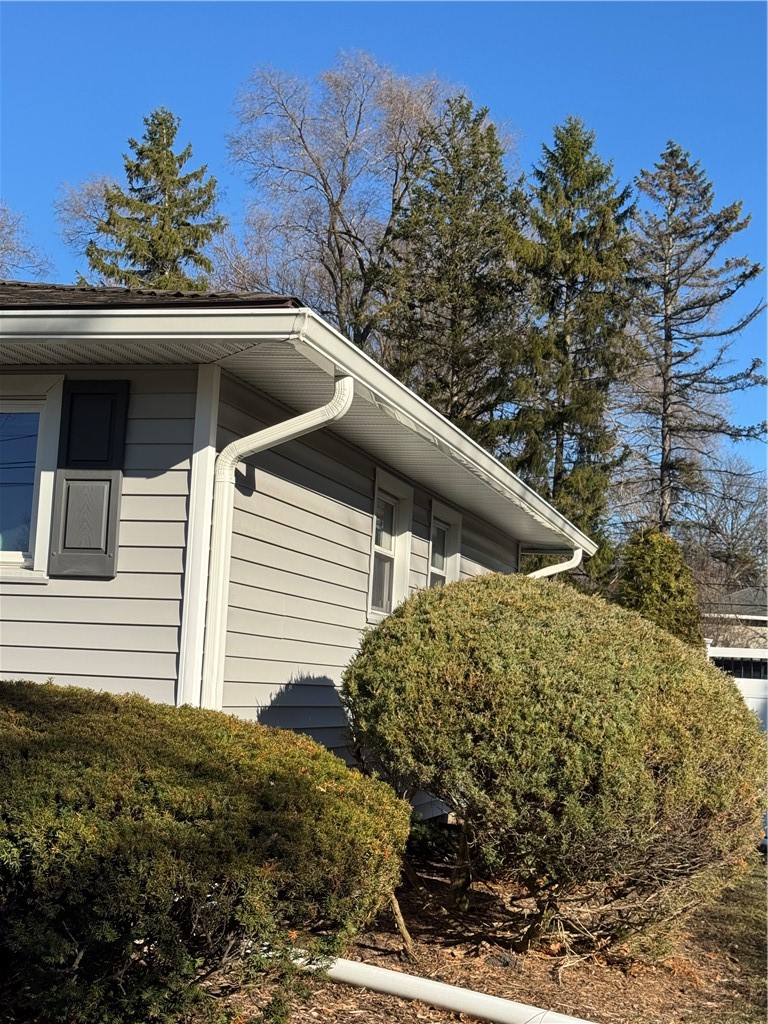 548 Pinnacle Road Henrietta, NY 14623 - Photo 2 of 41