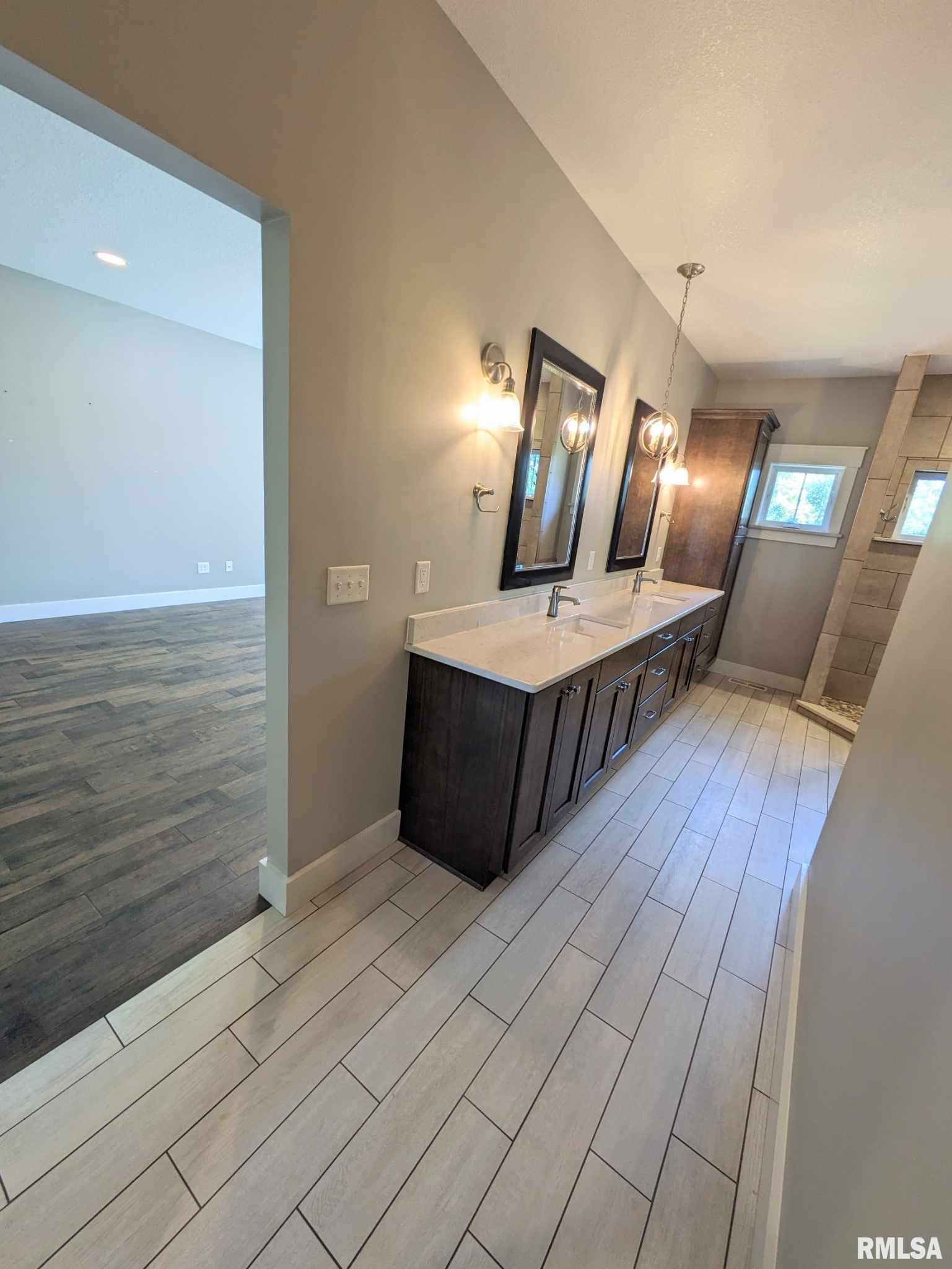 23501 Spring Creek Road Washington, IL 61571 - Photo 36 of 85 Gallery Image 36