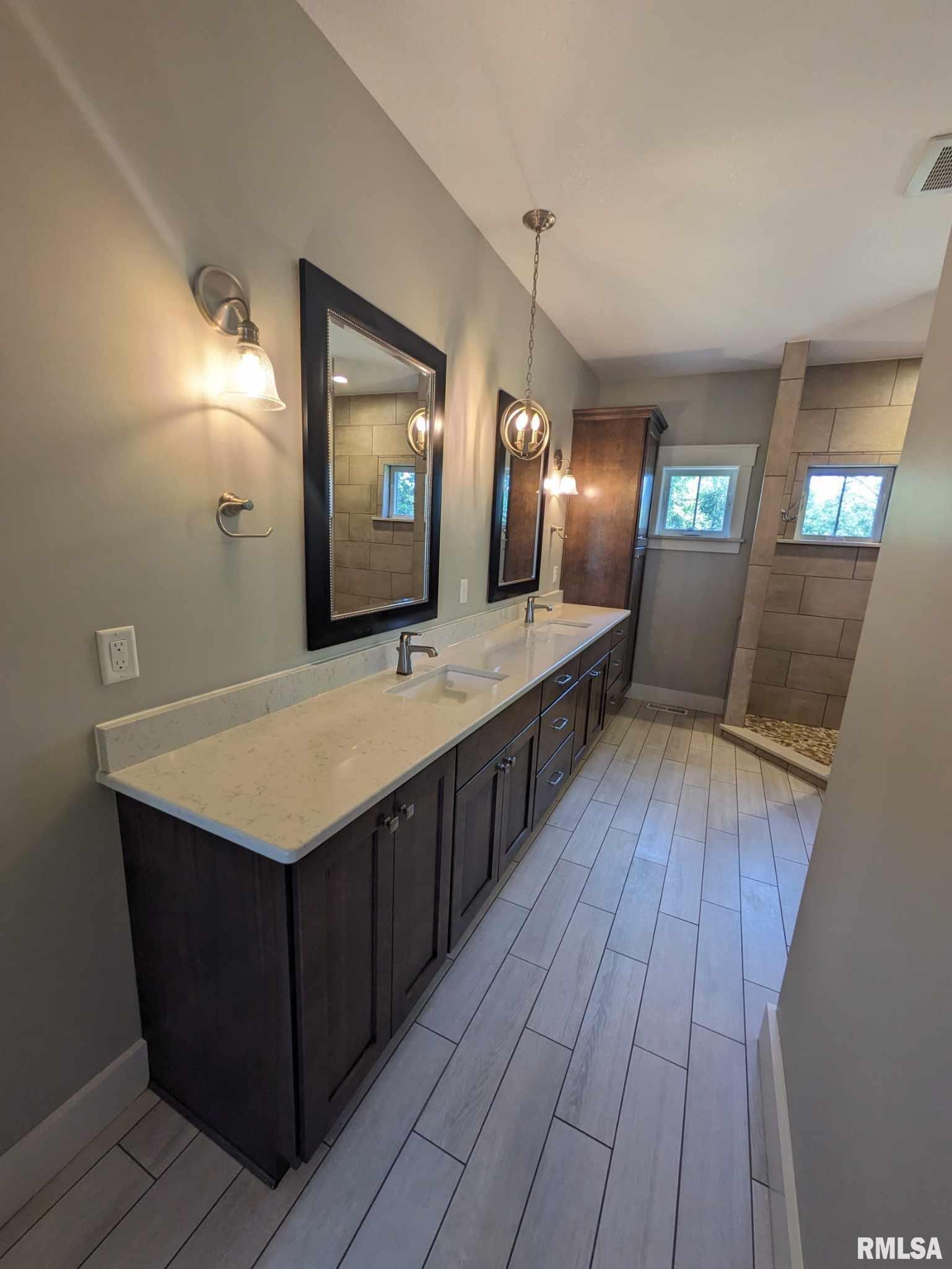 23501 Spring Creek Road Washington, IL 61571 - Photo 37 of 85 Gallery Image 37