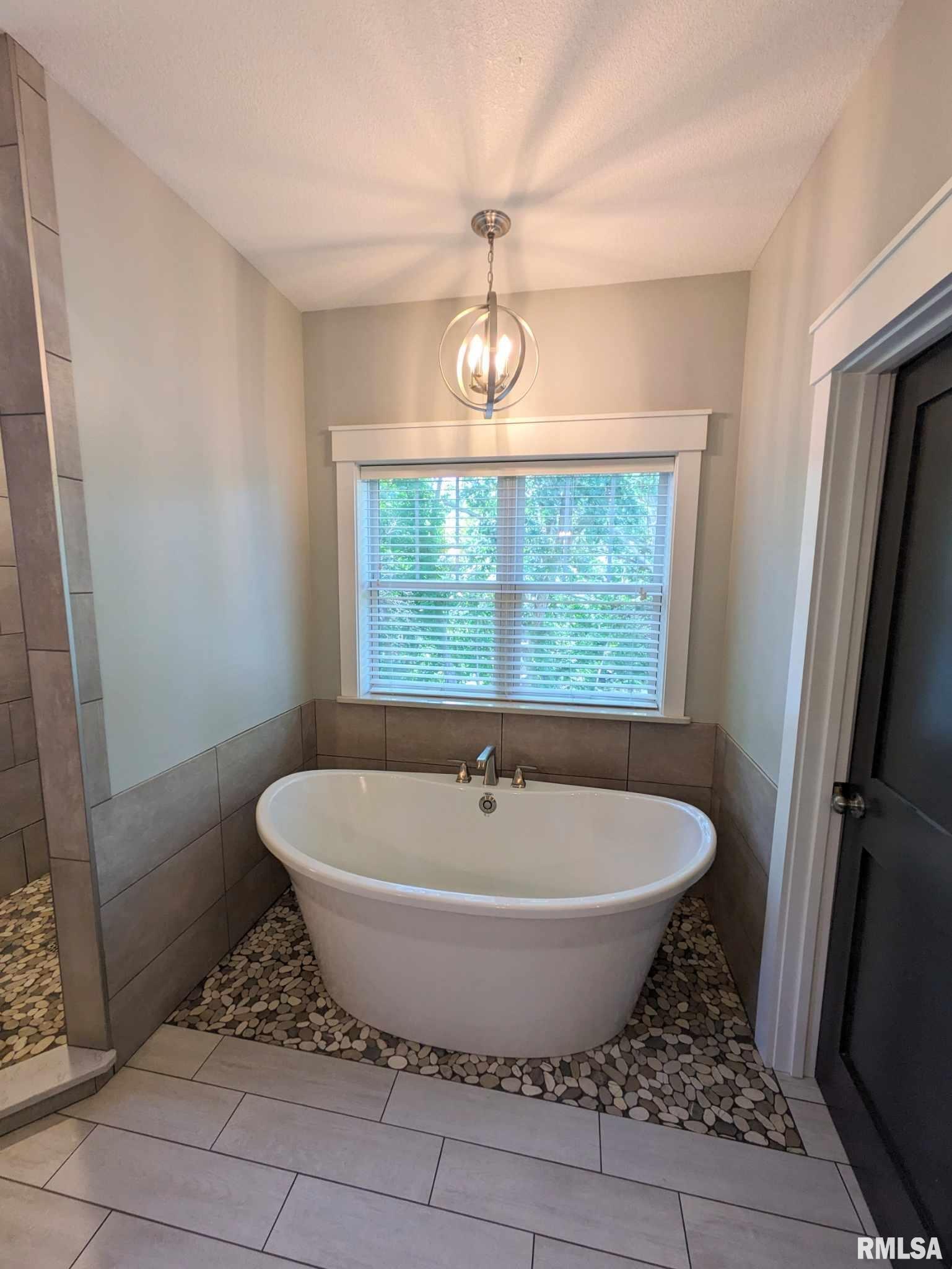 23501 Spring Creek Road Washington, IL 61571 - Photo 38 of 85 Gallery Image 38
