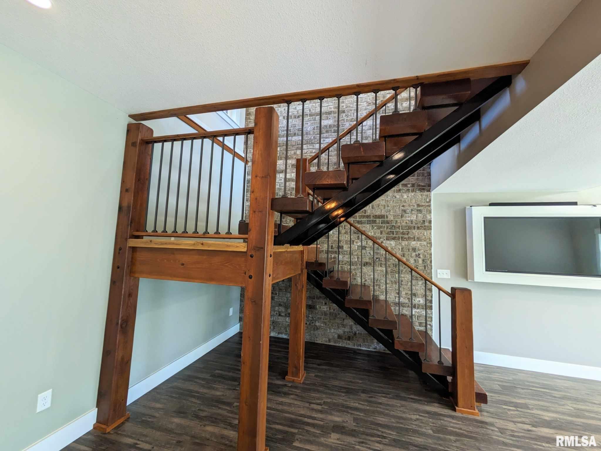 23501 Spring Creek Road Washington, IL 61571 - Photo 69 of 85 Gallery Image 69