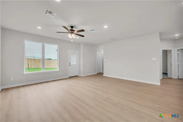 $265,900 | 209 State Loop, Troy, TX 76579