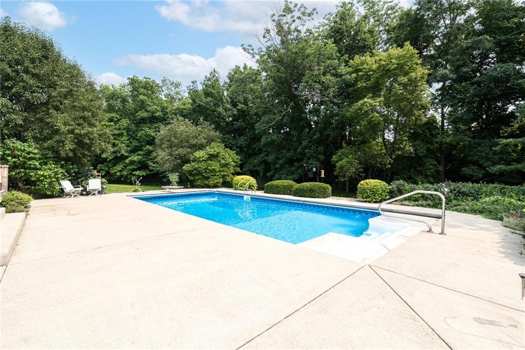 4105 Millstream Road Greenwood, IN 46143 - Photo 8 of 47 Gallery Image 8
