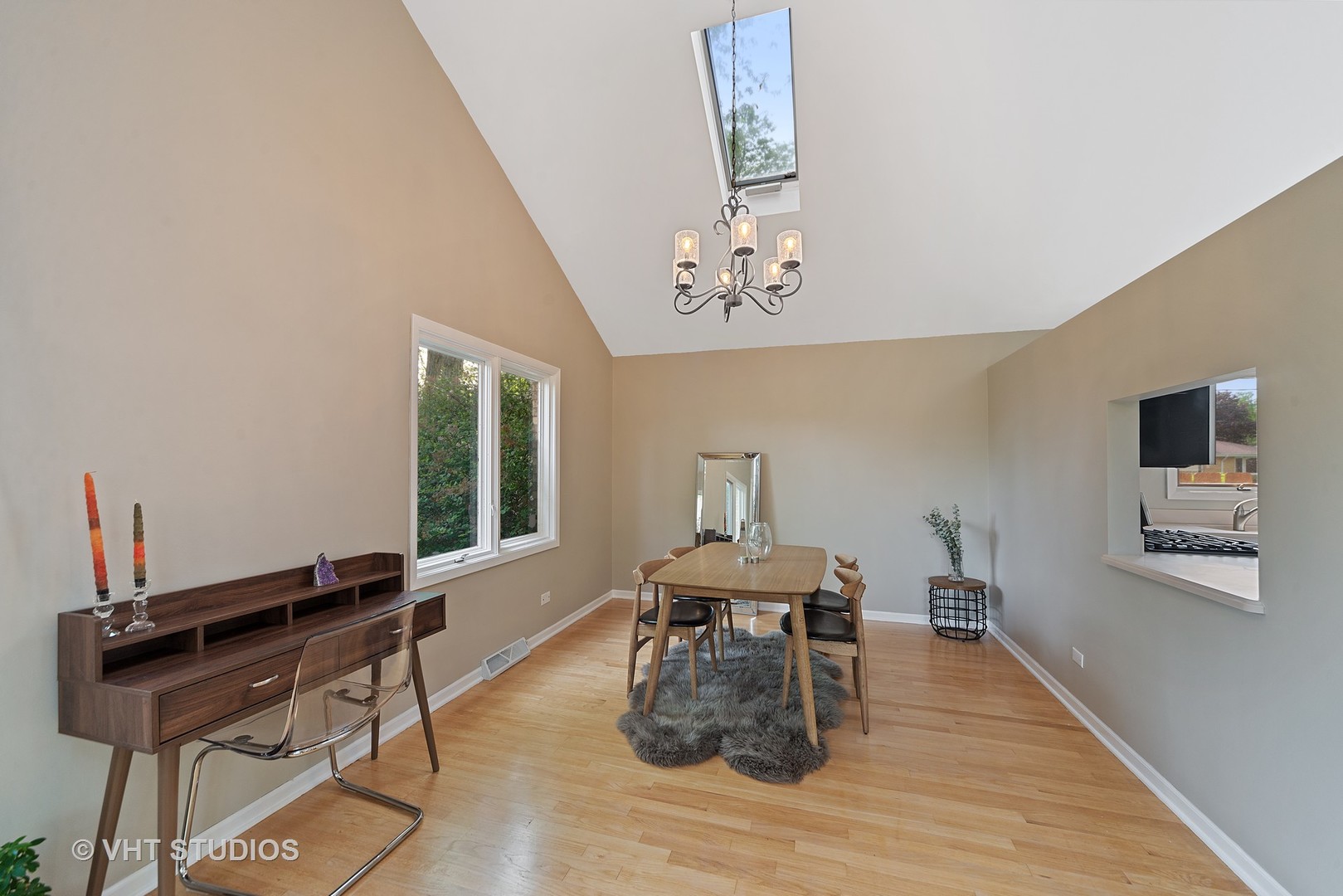 197 West Butterfield Road Elmhurst, IL 60126 - Photo 6 of 15 a dining room with furniture and window