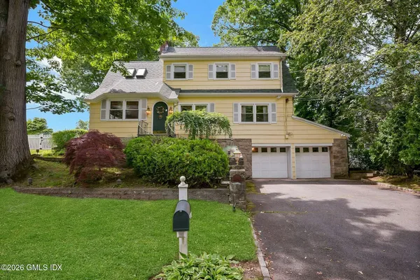 $1,495,000 | 52 Center Drive, Old Greenwich, CT 06870