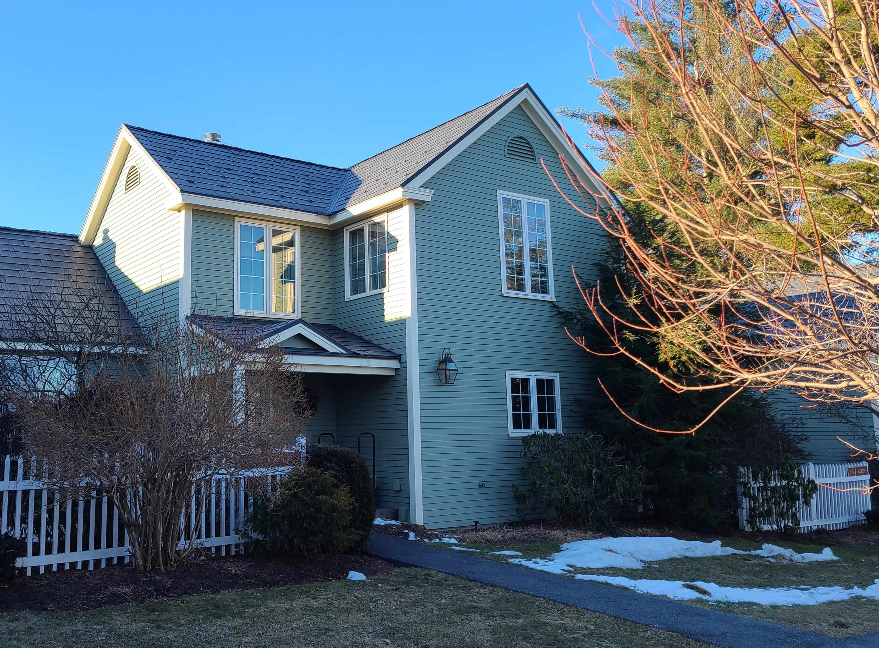 203 Kestrel Court Manchester, VT 05254 - Photo 2 of 20