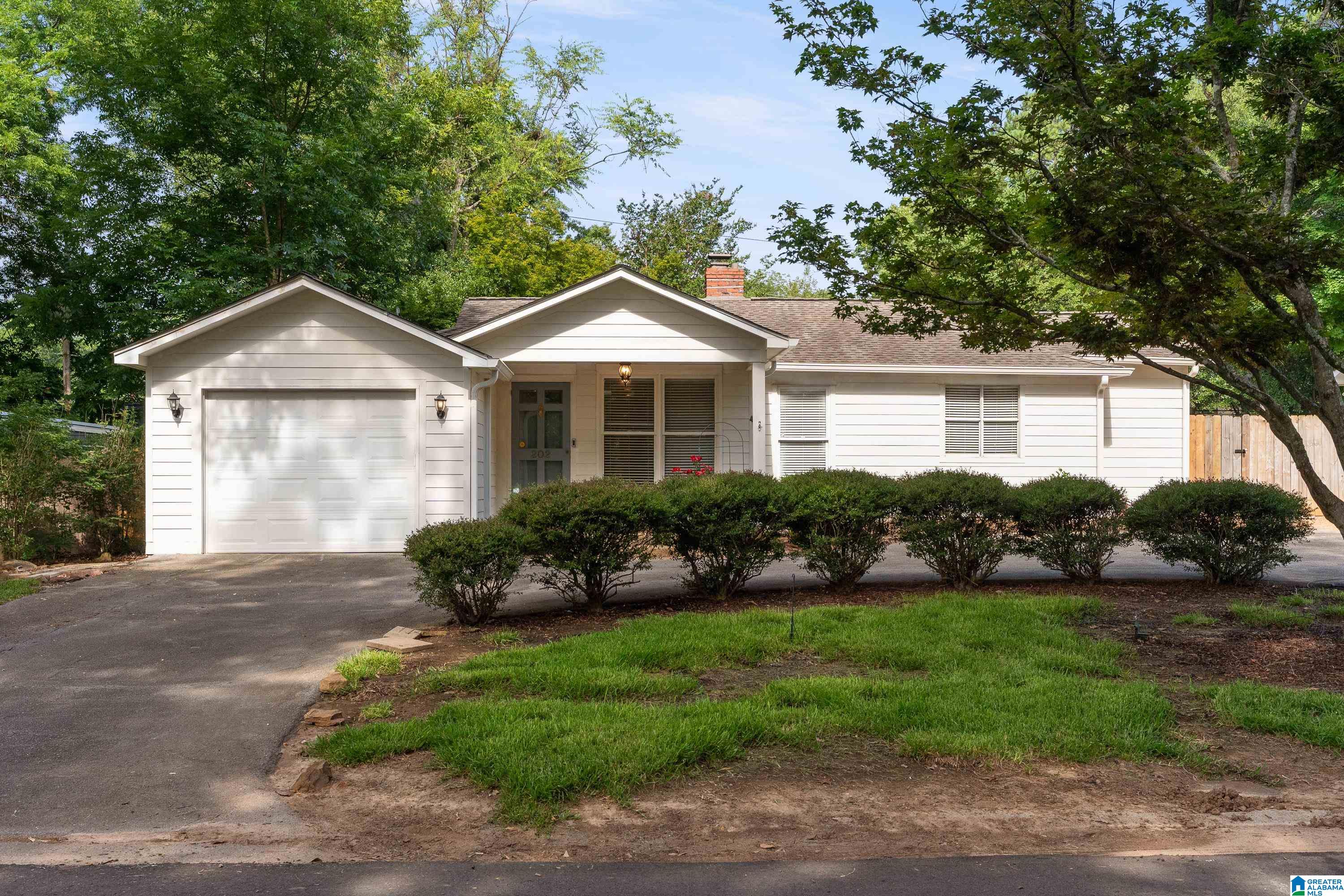 202 Colby Street Birmingham, AL 35213 - Photo 1 of 34