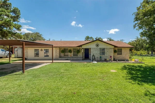 $399,000 | 132 Oak Park One, Rockdale, TX 76567