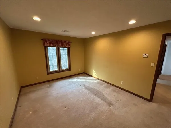 $349,000 | 15150 East Quaker Road, Nevada, MO 64772