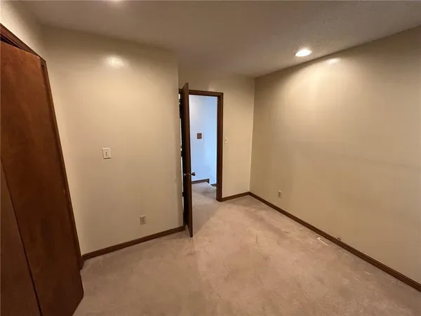 $349,000 | 15150 East Quaker Road, Nevada, MO 64772