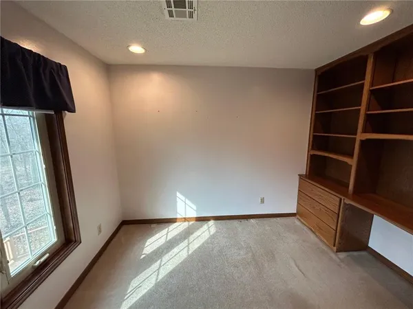 $349,000 | 15150 East Quaker Road, Nevada, MO 64772