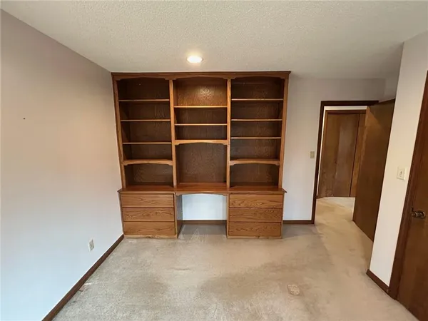 $349,000 | 15150 East Quaker Road, Nevada, MO 64772