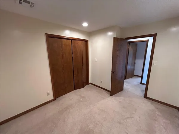 $349,000 | 15150 East Quaker Road, Nevada, MO 64772