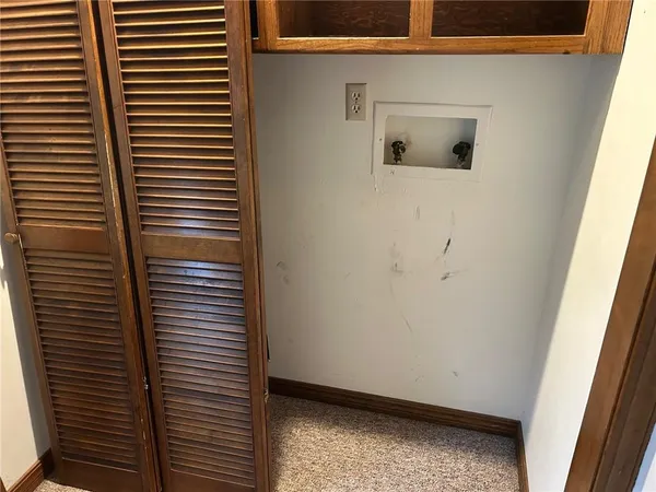 $349,000 | 15150 East Quaker Road, Nevada, MO 64772