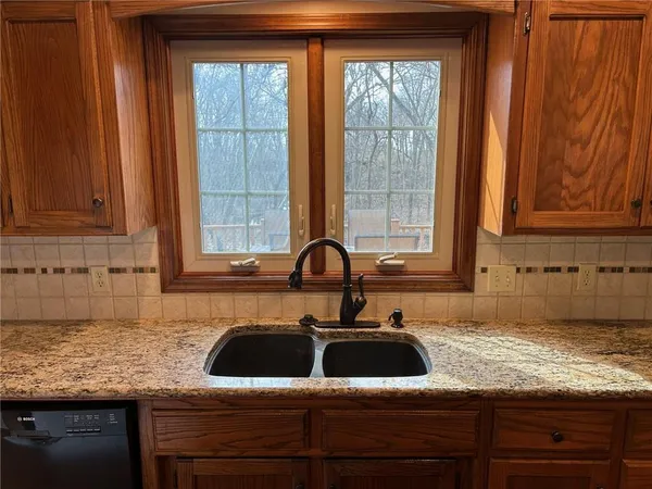 $349,000 | 15150 East Quaker Road, Nevada, MO 64772