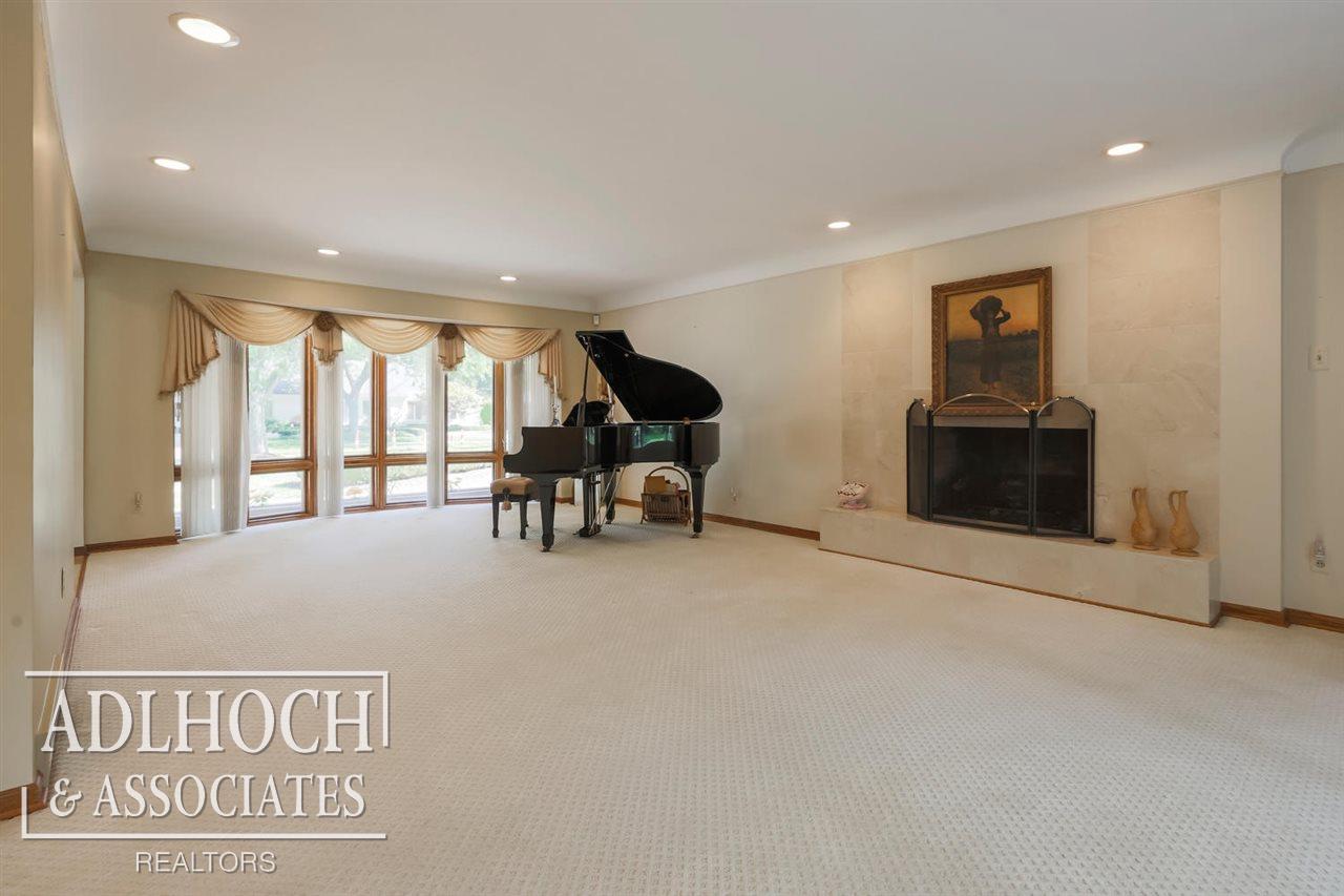35 Clairview Road Grosse Pointe Shores, MI 48236 - Photo 11 of 29