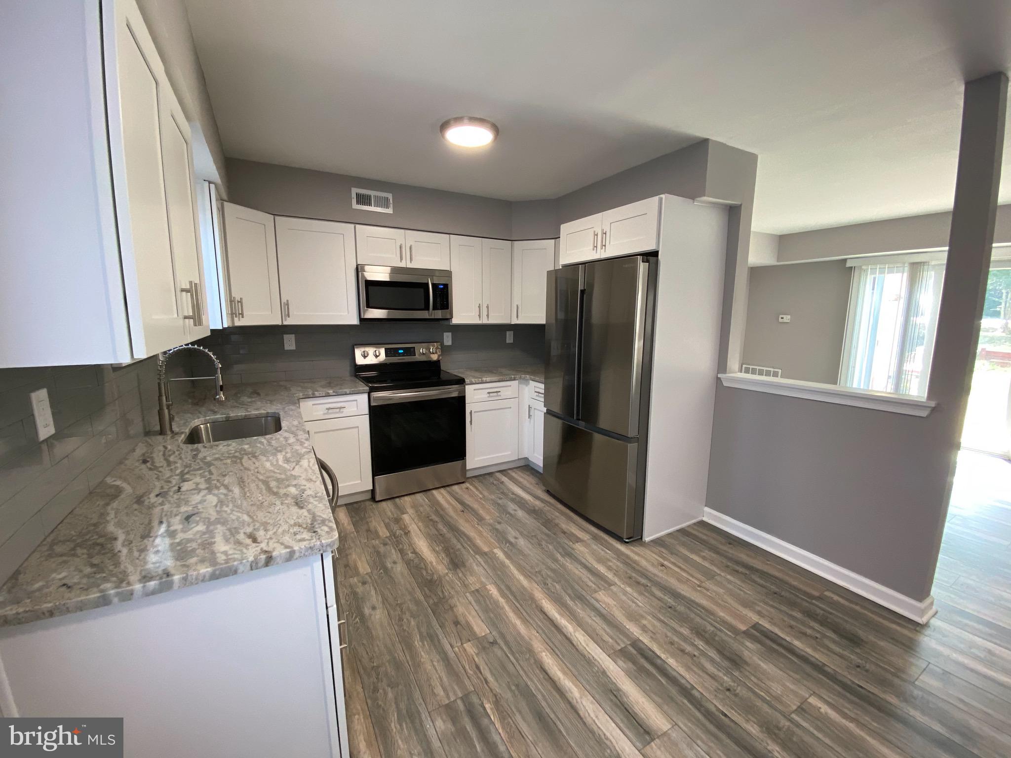 6 Noble Road Sicklerville, NJ 08081 - Photo 4 of 14